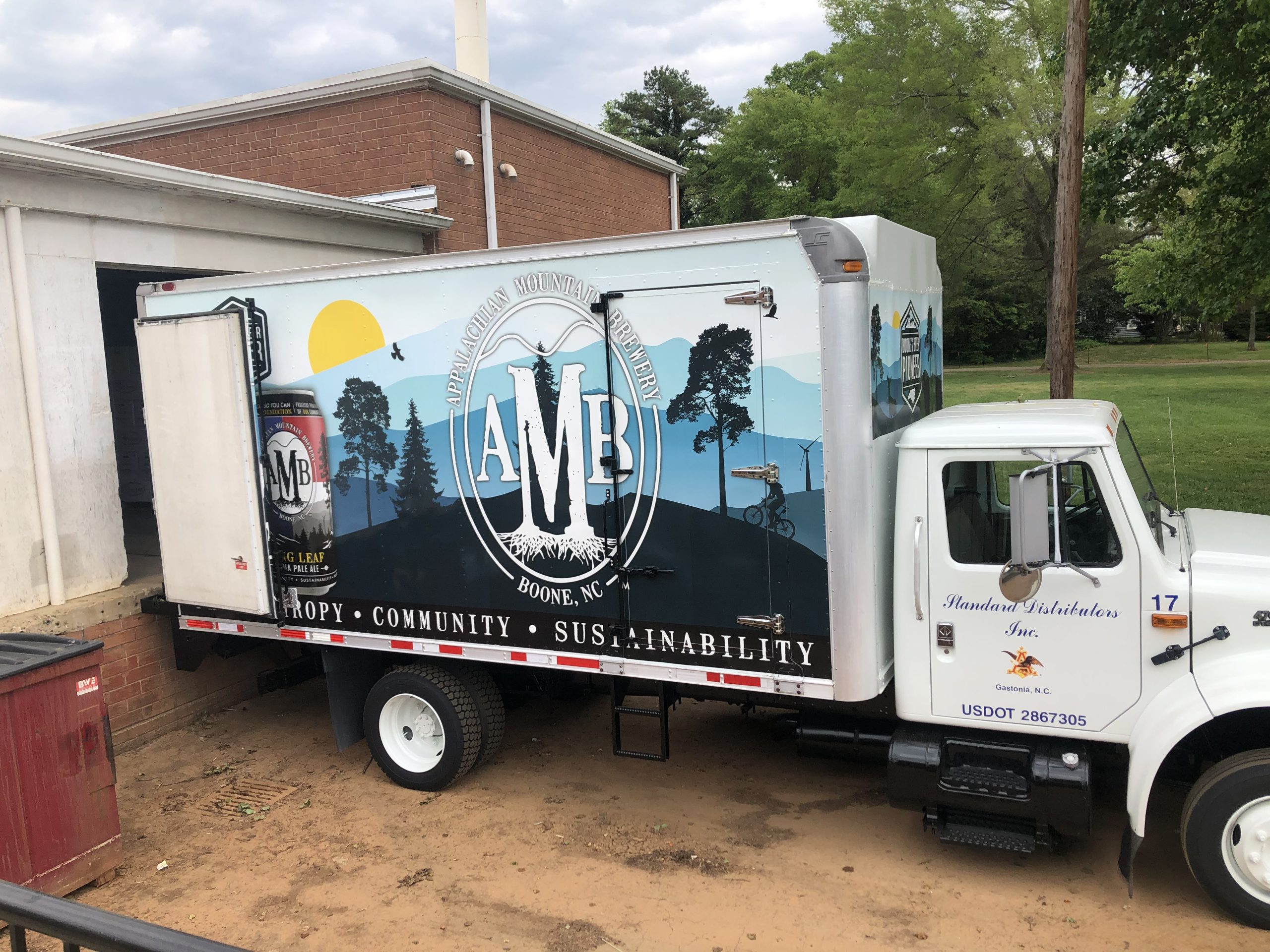 NC beer distributors deliver food to grocers, pantries North Carolina